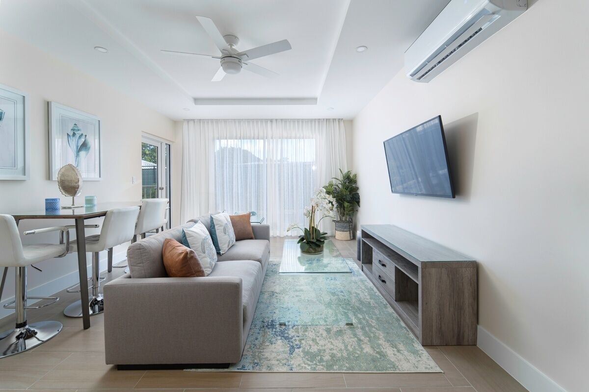 คอนโด, 2 ห้องนอน | บริเวณนั่งเล่น | สมาร์ททีวี