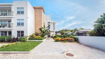 Condo, 2 Bedrooms | Exterior