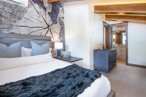 3 bedrooms, desk, iron/ironing board, WiFi