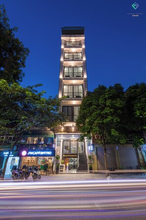 View from property - Avani Central Hanoi Hotel (Hanoi)