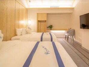 Basic Double Room | Laptop workspace, free WiFi