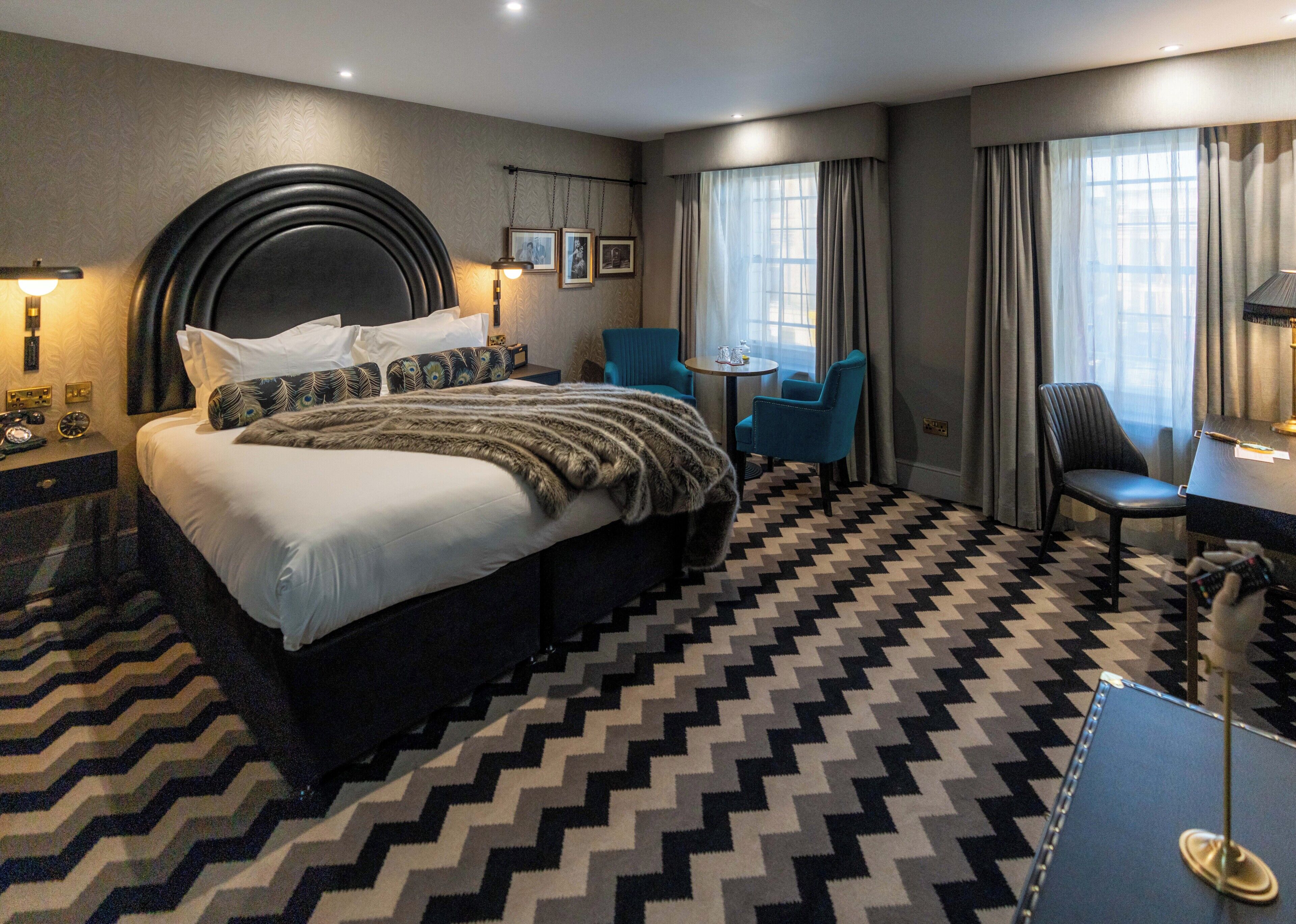 Egyptian cotton sheets, premium bedding, pillowtop beds, minibar