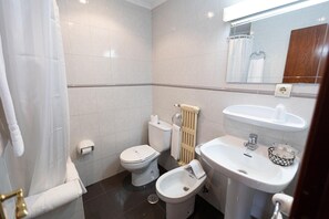 Bathroom - Hotel Eladia (Cangas de Onis)