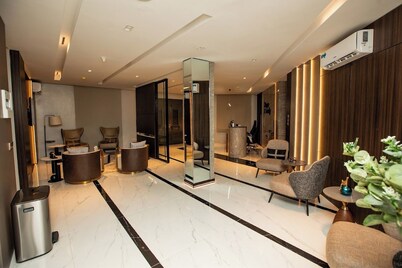 Rove Luxury Hotel and Suites