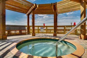 Una piscina techada, una piscina climatizada