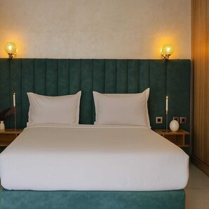 1 개의 침실, 셀렉트 컴포트 침대, 미니바, 각각 다른 스타일의 인테리어