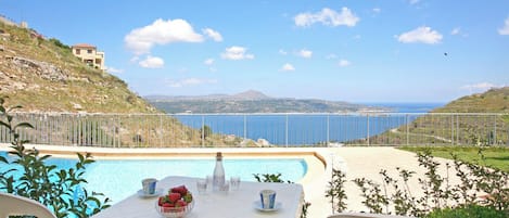 Appartement Confort, vue mer | Terrasse/Patio