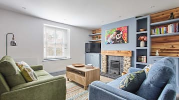 House | 2 bilik tidur, meja