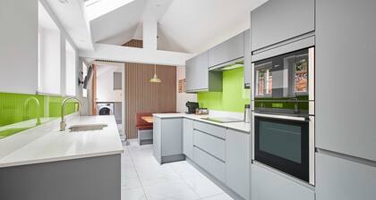 Host Stay Damson Cottage