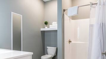 Ducha, artículos de tocador gratuitos, toallas, jabón