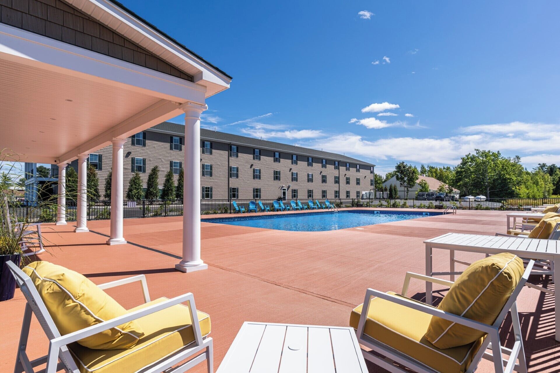 Seasonal outdoor pool, open 8:00 AM to 10:00 PM, pool umbrellas