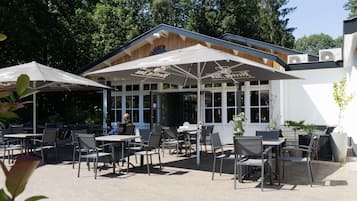 Chalet | Dining