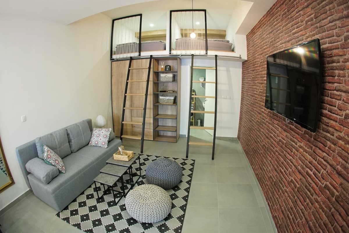 City Studio, Garden View | 1 bedroom, free WiFi, bed sheets