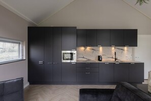 House | Private kitchen - Eco Villa in Latour With Garden Sauna (Oirschot)
