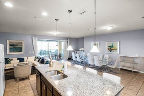 Interior - 9Br6Ba Private Pool Villa with Lake View, Luxury Club Amenities, Close to Disney (Kissimmee)