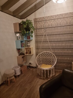 Interior - Ocean Drive Home: 3 bedroom boho chic comfy home (Withers)