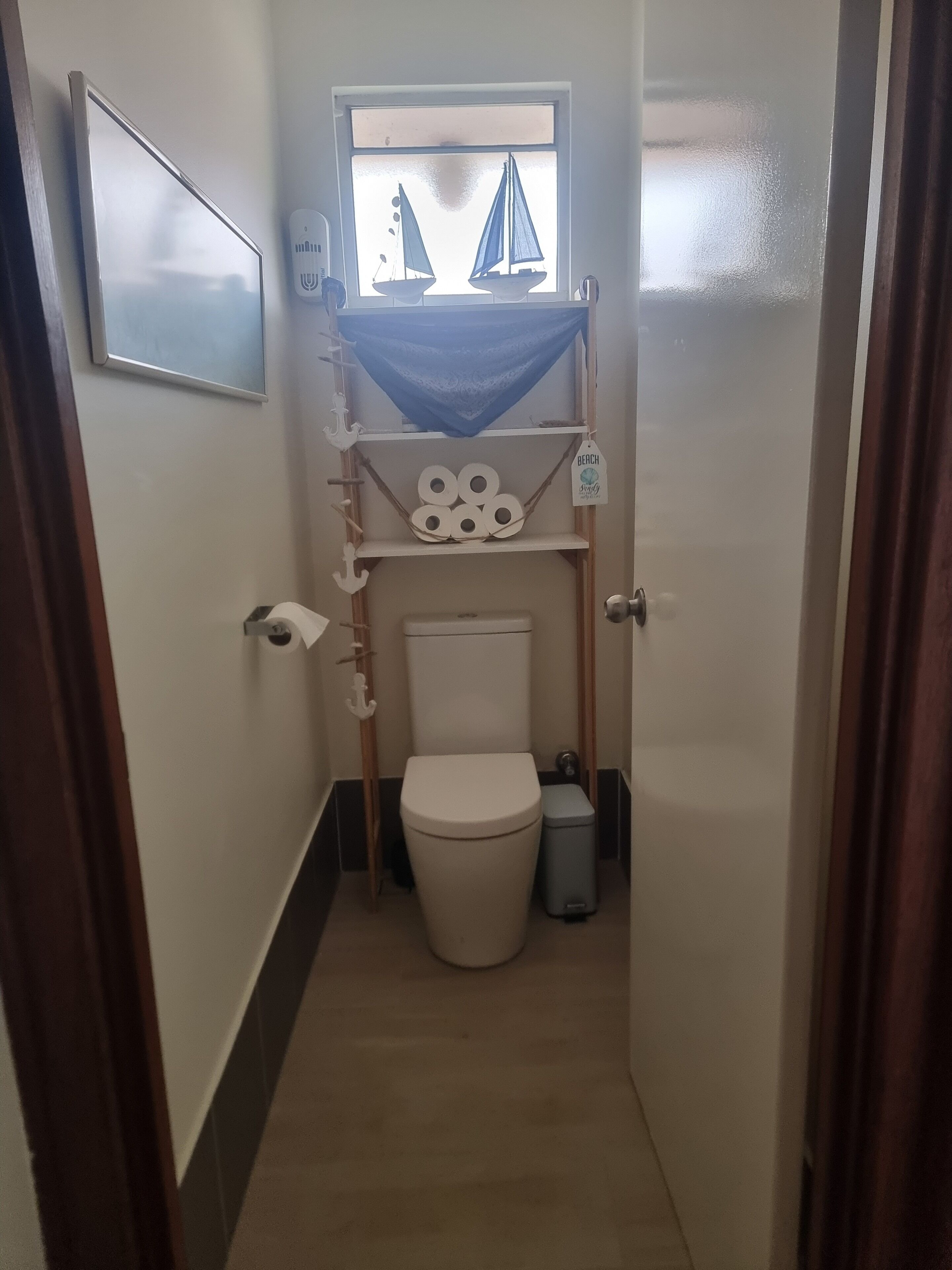 Haartrockner, Handtücher, Seife, Shampoo