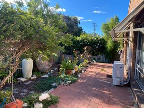 Property grounds - Ocean Drive Home: 3 bedroom boho chic comfy home (Withers)