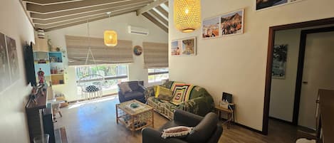 Smart TV, ping pong, books