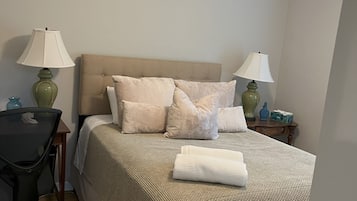 1 bedroom, desk, iron/ironing board, free WiFi