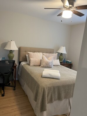 1 bedroom, desk, iron/ironing board, free WiFi