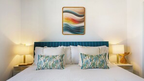3 habitaciones, escritorio, tabla de planchar con plancha y wifi gratis