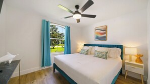 3 bedrooms, desk, iron/ironing board, free WiFi - NEWELY RENOVATED Coastal Luxury Retreat up to 12p Pool Spa Firepit Golf & Beach (Palm Coast)