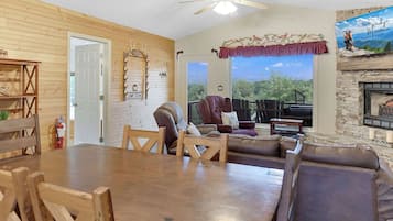 TV, peis og kontorer