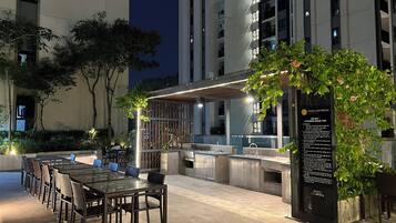 屋外ダイニングエリア