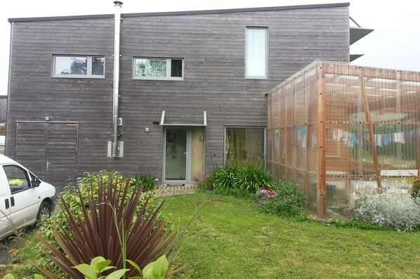 Exterior - Close to the sea, quiet and green (Saint-Quay-Perros)