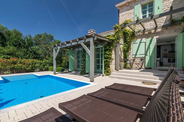 Pool - Villa Zelda in Liznjan (Liznjan)