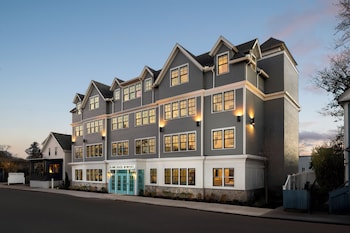 Island House Newport