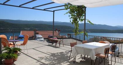 Apartmani Kata / Studio apartment 7 with Sea view