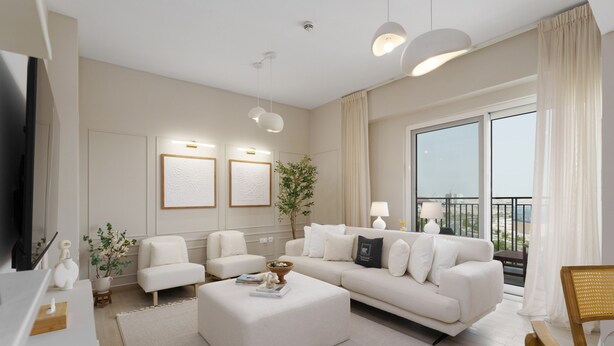 Een moderne woonkamer met een witte bank, een salontafel en een groot raam met gordijnen.