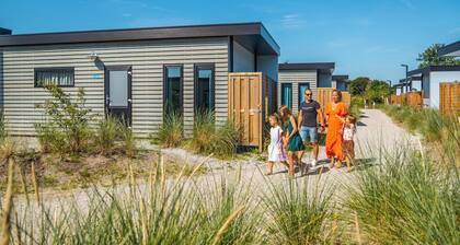 Chalet on a Holiday Park 3.5 km From the Beach