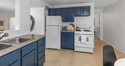 Charming 1-bedroom house in Saugatuck with AC, WiFi, Pet Friendly