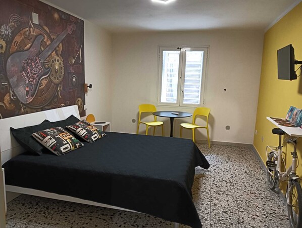 Premium bedding, down comforters, memory foam beds, minibar - KAKTUS 2 GUEST HOUSE (Bari)