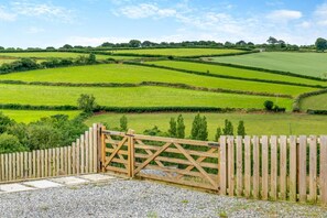 Property grounds - 1 Bed in Bideford (oc-o29701) (Bideford)