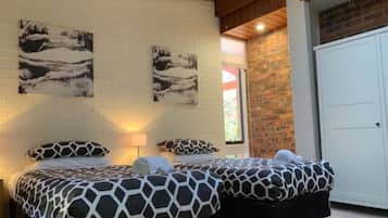 5 bedrooms, desk, iron/ironing board, free WiFi