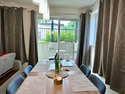 Free Parking Condo 3BR 4beds AC WiFi
