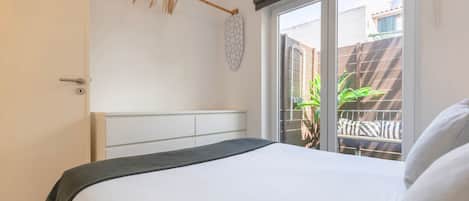 1 غرفة نوم ومكواة/لوح كي وواي فاي مجانًا وملاءات أسرّة