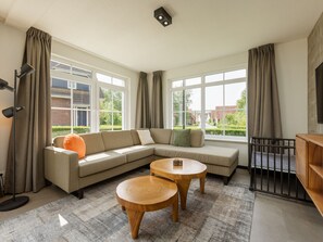 House | Living area - Restyled House With Sauna, Near Bad Bentheim (Bad Bentheim)