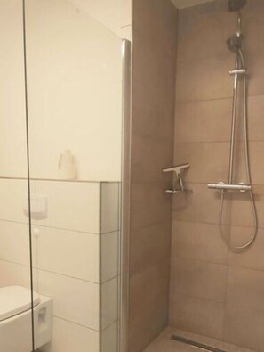 Apartment | Badezimmer