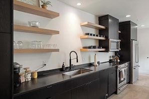 Fridge, microwave, oven, stovetop - Zion Lofts Unit 4 Su (Springdale)