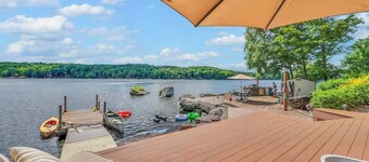 Lakefront + Views + 5 Bdrm + 1 min to SKI SLOPE