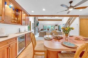 Dining - Lakefront + Views + 5 Bdrm + Outdoor Kitchen (Lake Ariel)