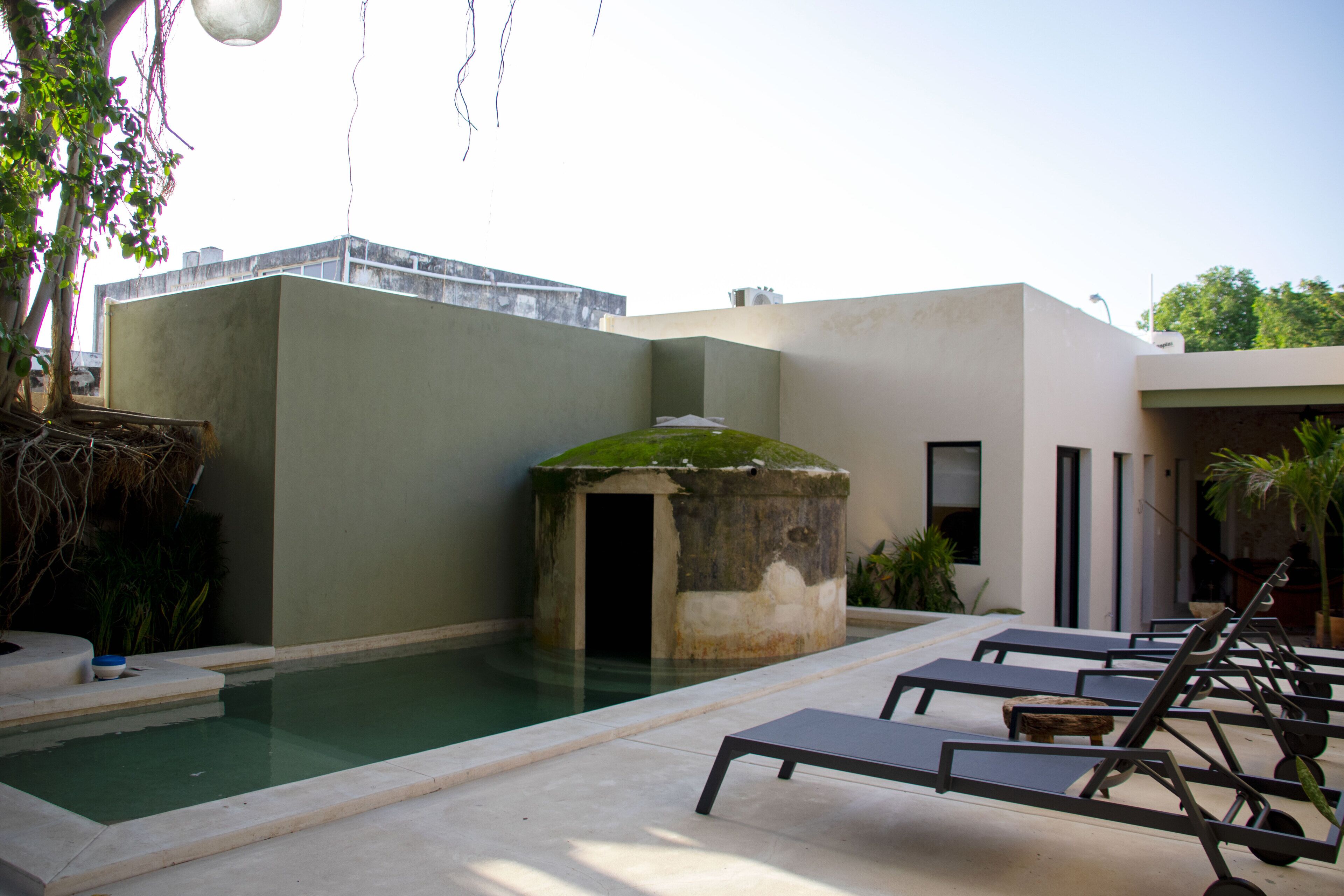 حمّام سباحة خارجي