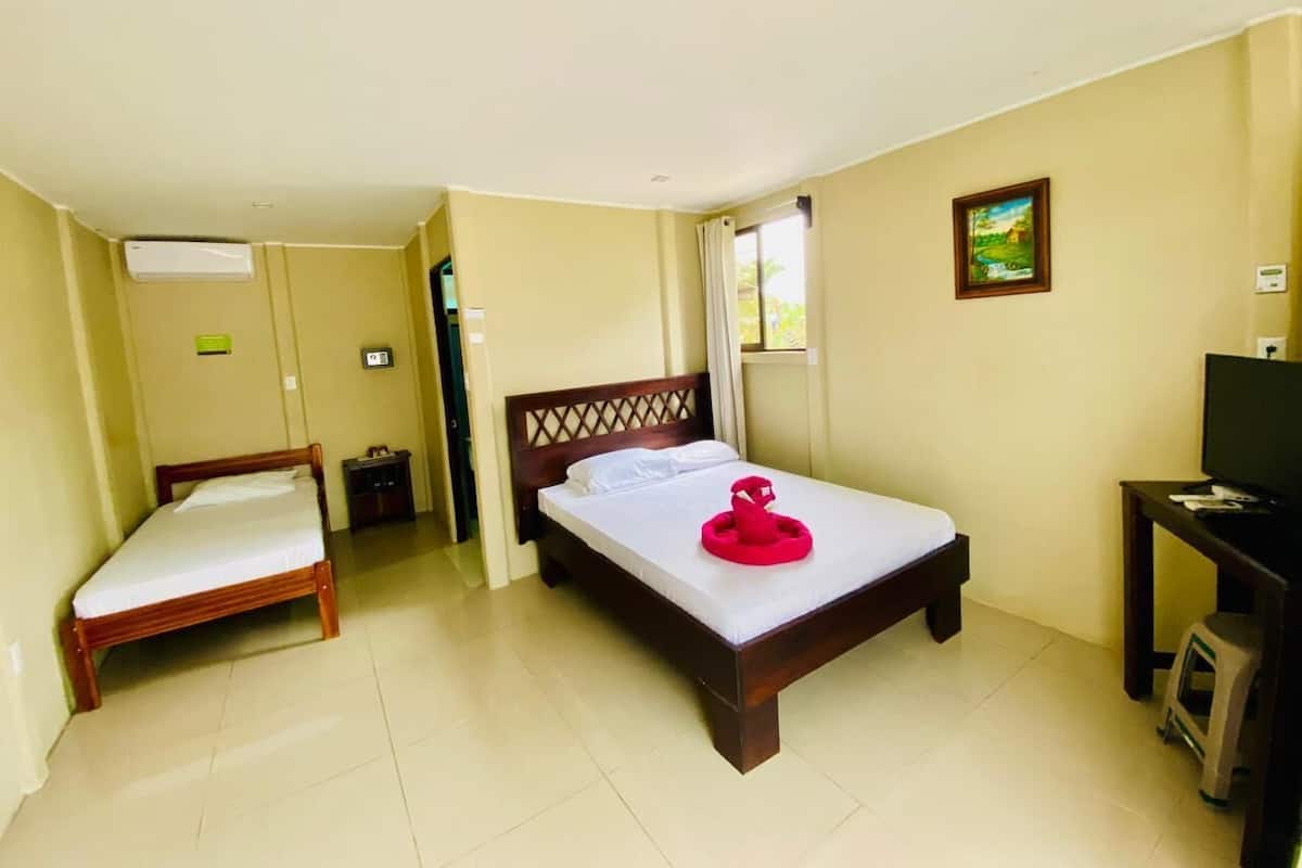 Basic Triple Room, Non Smoking | Free WiFi, bed sheets