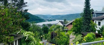 Holiday apartment in a unique panoramic location high up in the Middle Rhine Valley on the edge of the forest with a stream