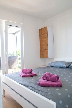 2 bedrooms, internet